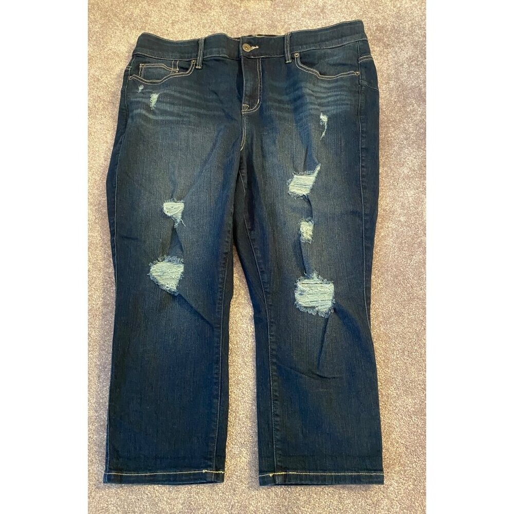 Torrid Cropped Jeans Premium Distressed Dark Wash Stretch Denim Size 20